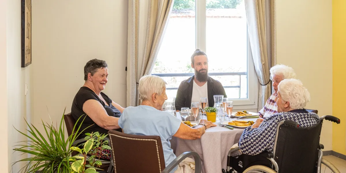 2021-KORIAN%2520LES%2520ALYSSES-60-LIEUVILLIERS-RESTAURANT_60